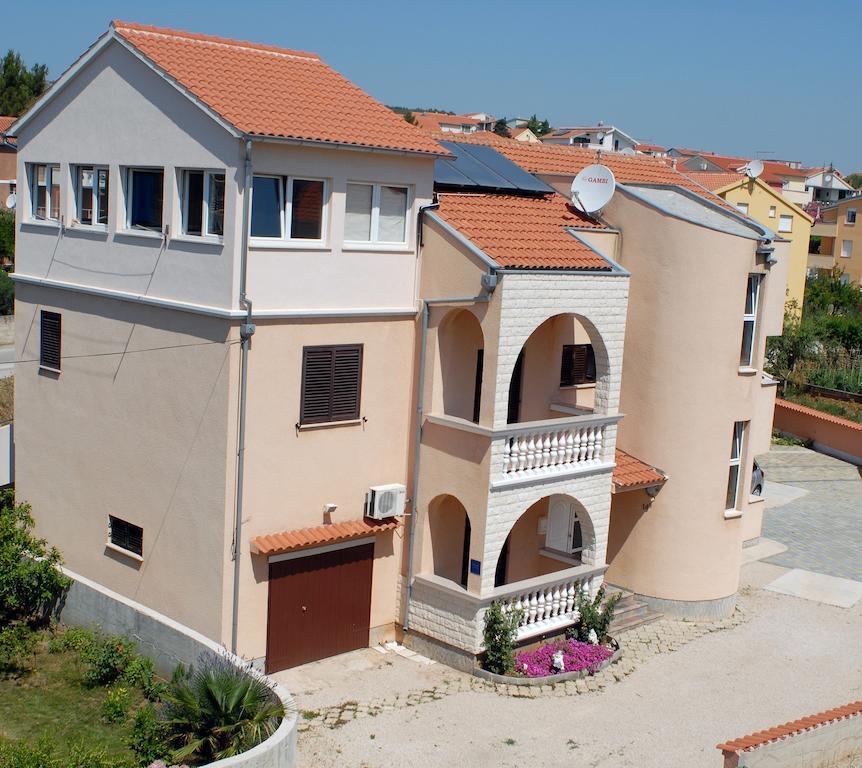 Apartments Mediterranean Sundance Vodice Bagian luar foto