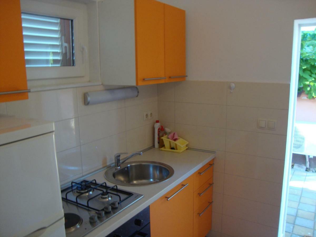 Apartments Mediterranean Sundance Vodice Bagian luar foto