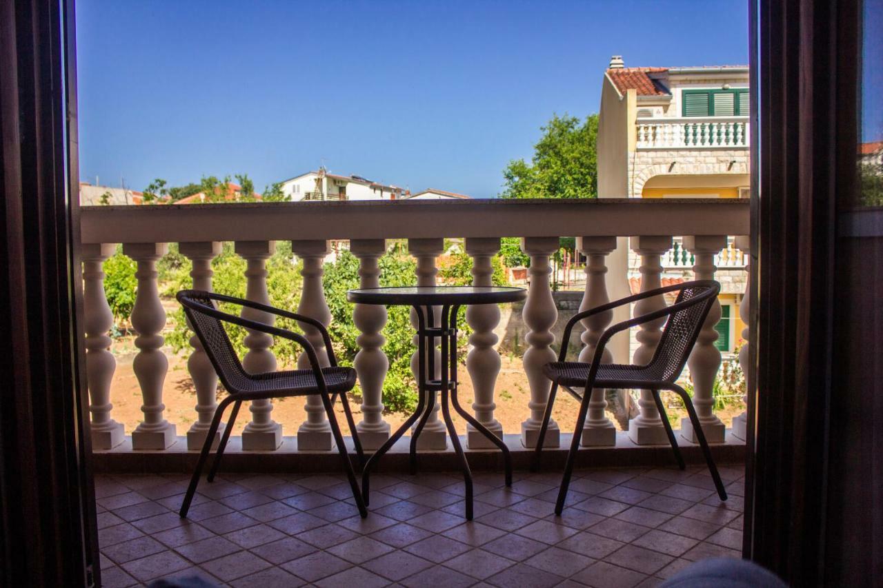 Apartments Mediterranean Sundance Vodice Bagian luar foto